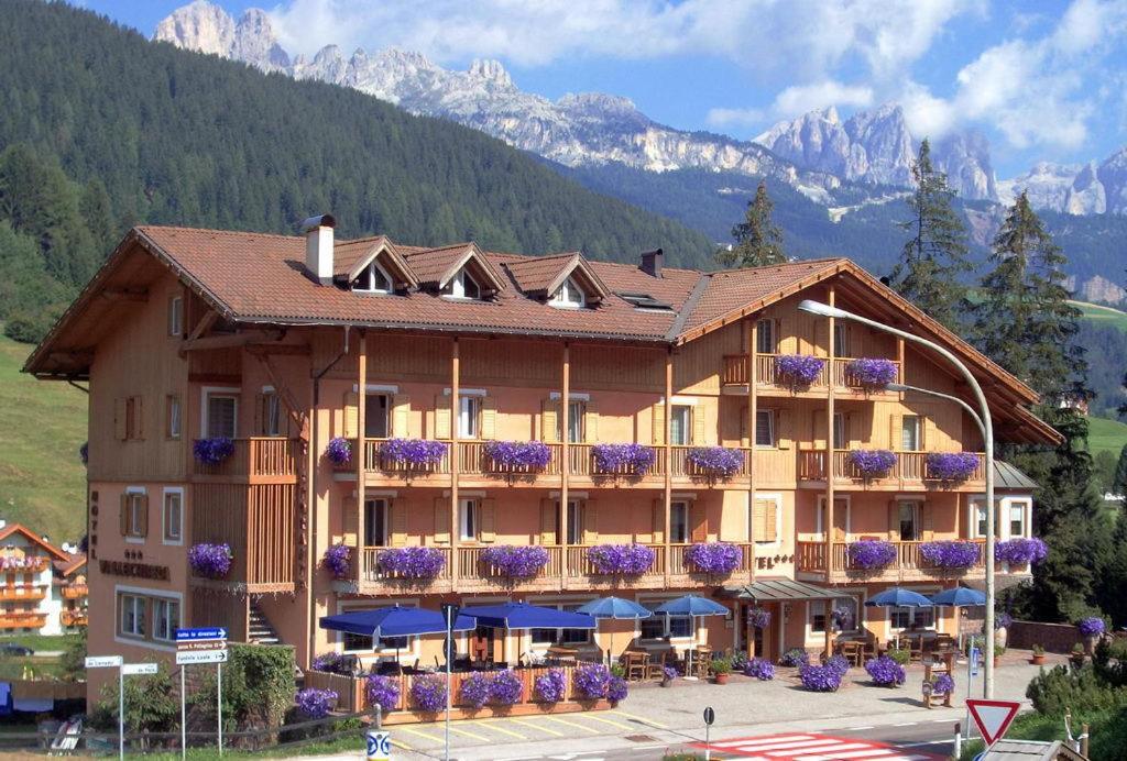 Hotel Vallechiara Moena Ngoại thất bức ảnh