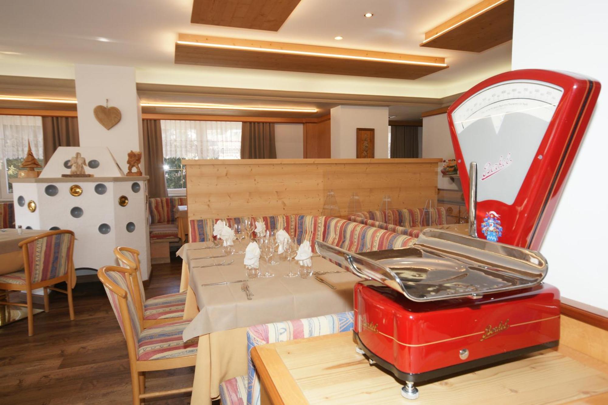 Hotel Vallechiara Moena Ngoại thất bức ảnh